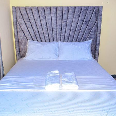 Lux Suites Bamburi Furnished Apartments Exterior photo