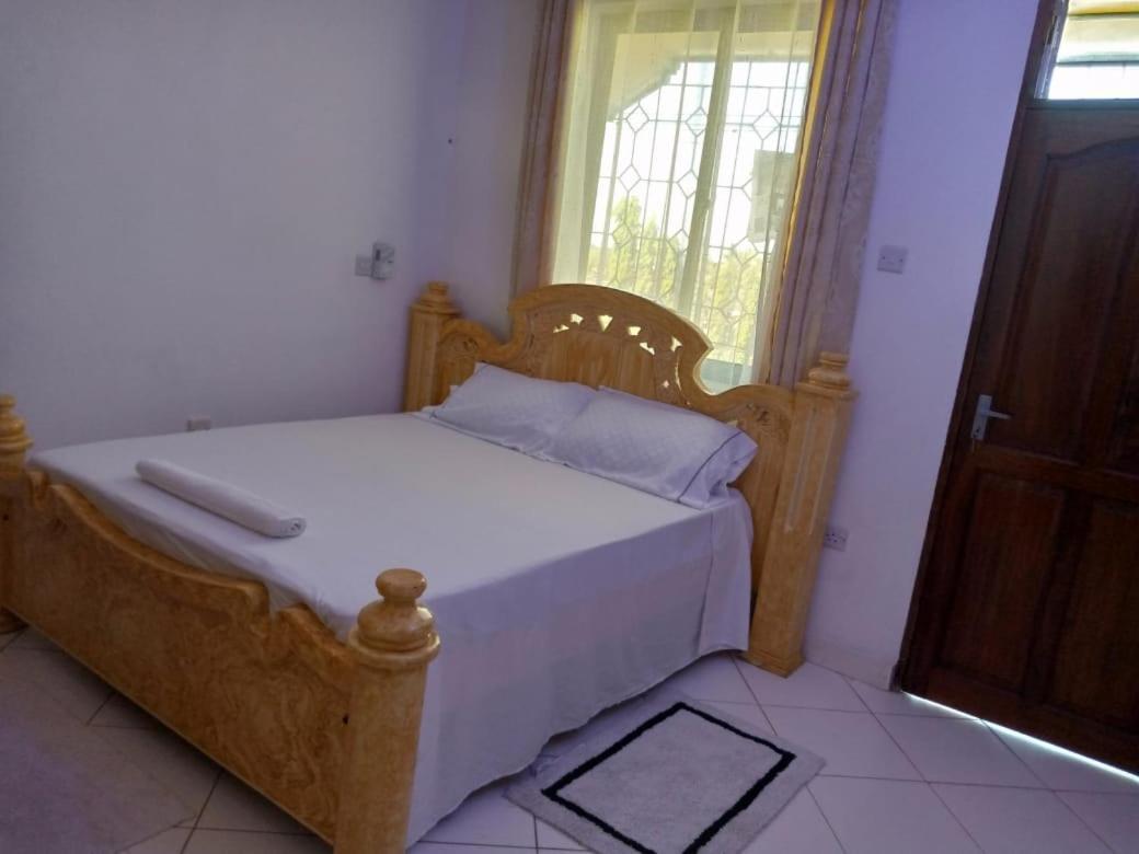 Lux Suites Bamburi Furnished Apartments Exterior photo