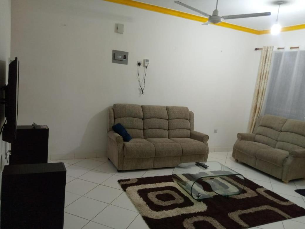 Lux Suites Bamburi Furnished Apartments Exterior photo