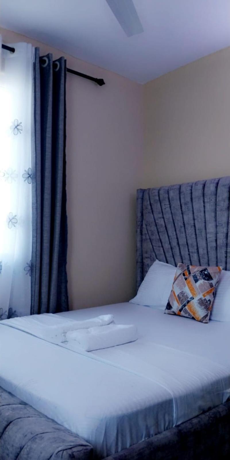 Lux Suites Bamburi Furnished Apartments Exterior photo